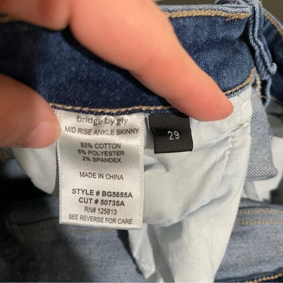 Bridge by Gly Mid Rise Ankle Skinny Jeans- Distressed Size 29 - Picture 4 of 5